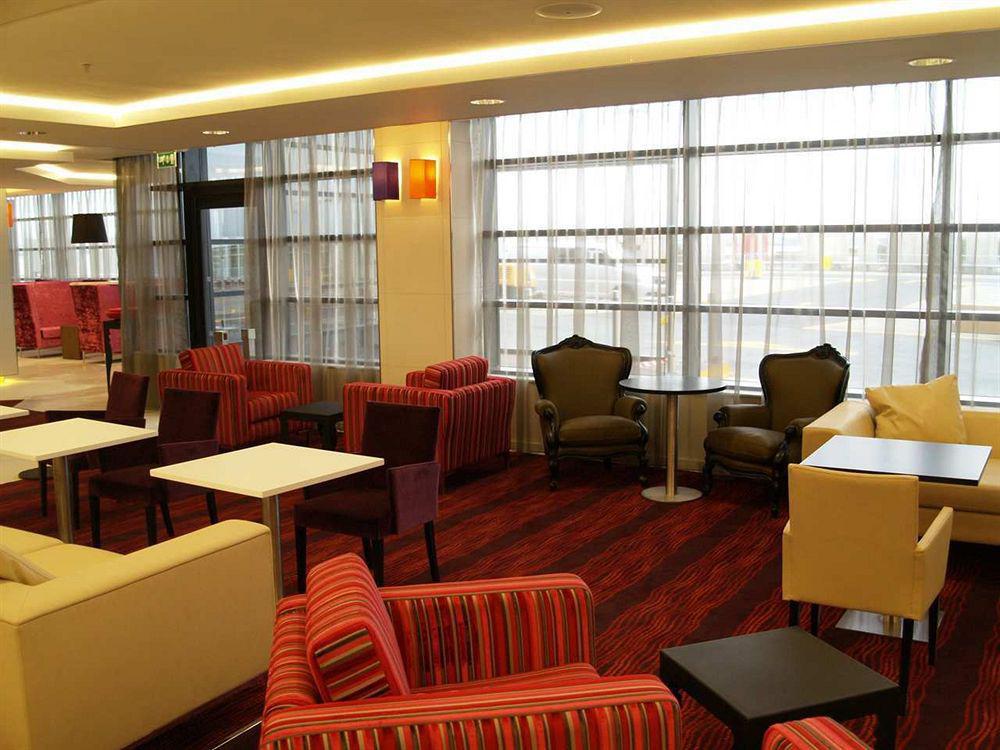 فندق سبيكفي  فندق هامبتون باي هيلتون ليفربول مطار جون لينون المظهر الداخلي الصورة